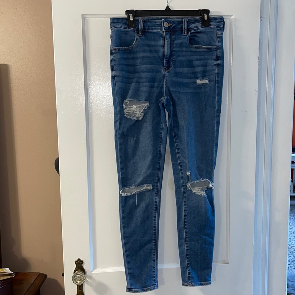 Hi-Rise Ripped Jegging